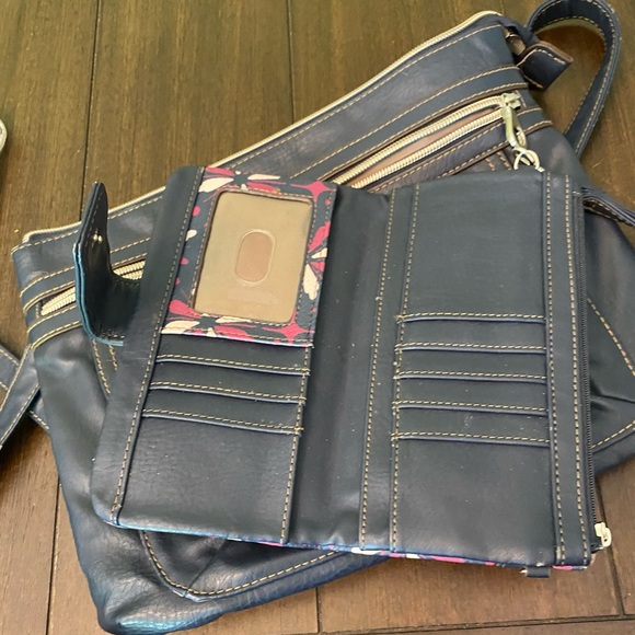 Relic Crossbody Purse Satchel Bag faux leather Vegan with matching wallet EUC - Picture 13 of 16